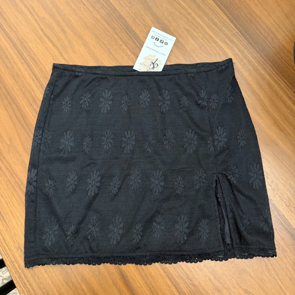 Bailey Rose Sweetheart Lace Mini Skirt Black Floral Daisy Side Slit Womens S NEW